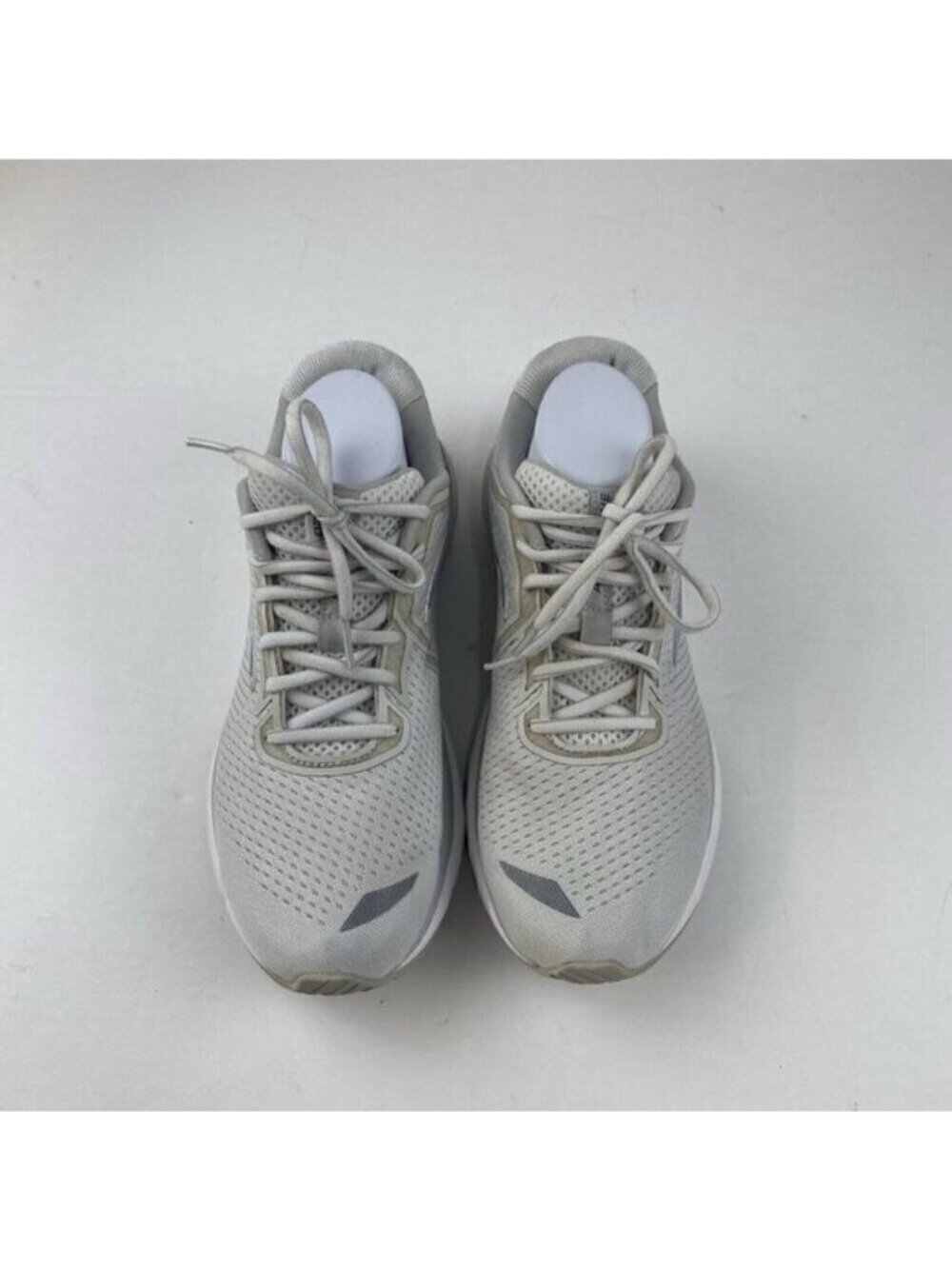 Brooks Womens Adrenaline GTS 20 1202961B153 White Running Shoes Size 10.5 Wide